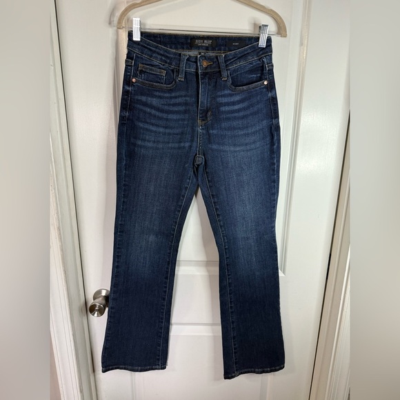 Judy Blue Women’s Short Mid-Rise Dark Bootcut Jeans - Size 28 - Picture 1 of 9